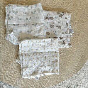 Pottery Barn Kids set of 3 organic cotton Swaddle Blankets